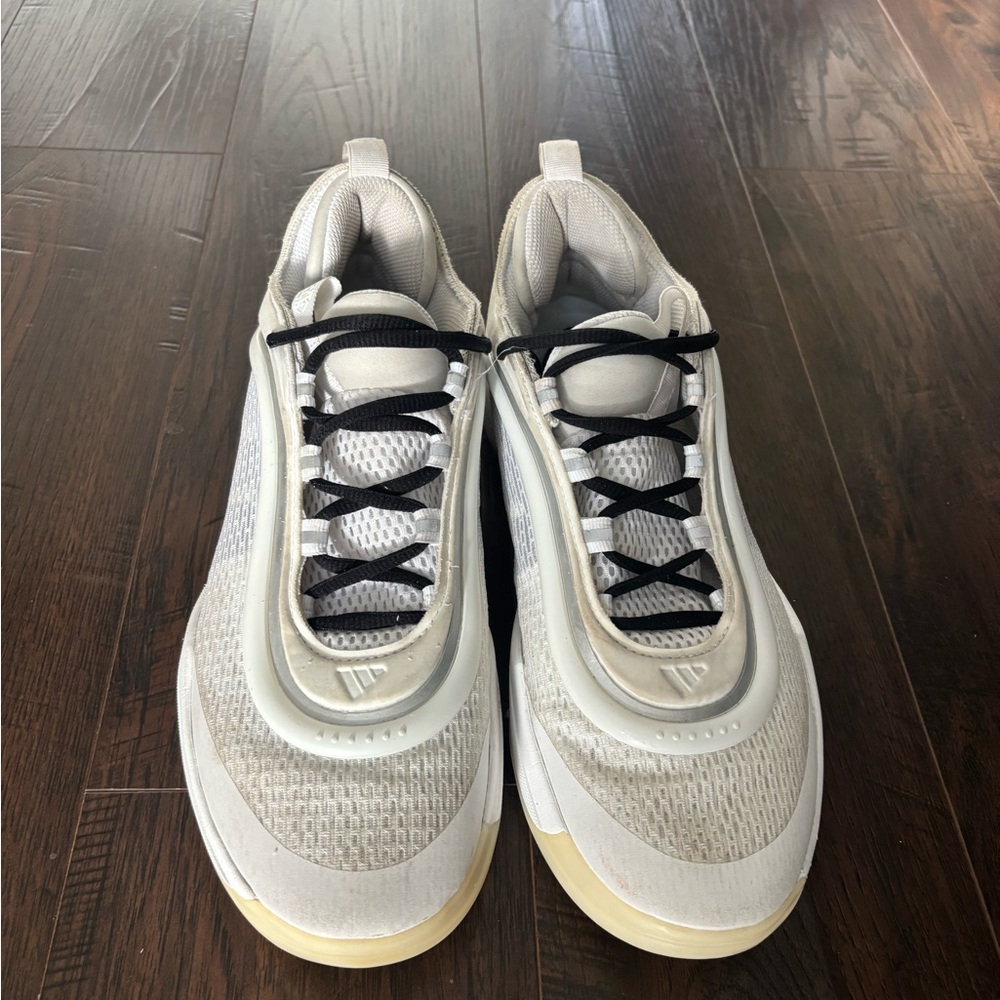 Men’s Adidas Don issue 6 size 9